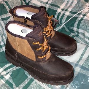 COPY - UGG K Bradley boys shoes *DS*